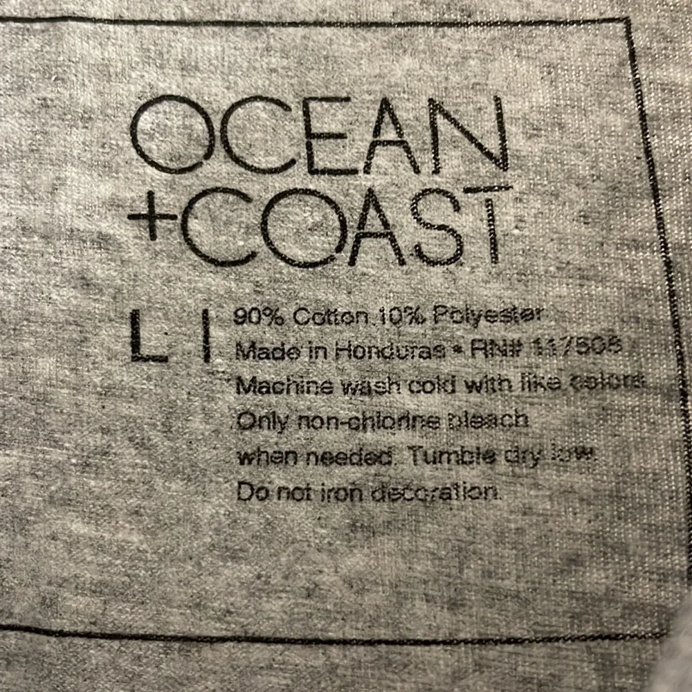 Mens T-shirt NWOT - Picture 2 of 2